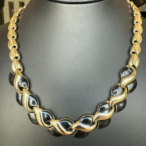 Vintage Gold Tone Black Enamel Link Necklace 18” Length Classic 80’s / 90’s - Picture 1 of 6